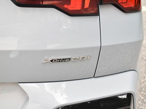 Used 2026 BMW X2 xDrive28i AWD/4WD image 33