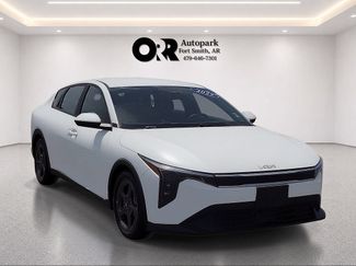 Used 2025 Kia K4 FWD video 1