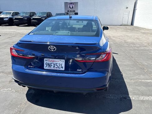 Used 2025 Toyota Camry SE FWD image 16