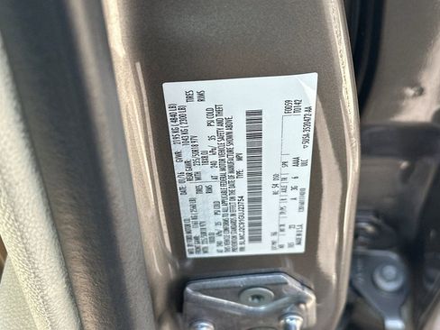 Used 2016 Lincoln MKC Select w/ Select Plus Package FWD image 28
