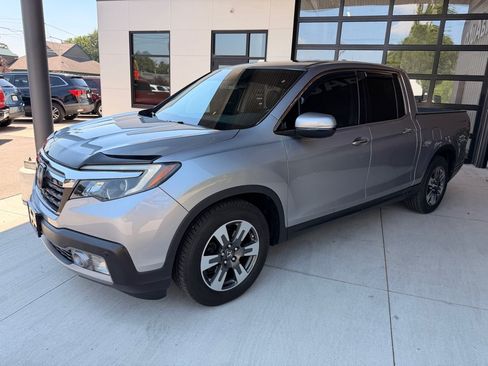 Used 2017 Honda Ridgeline RTL-E image 3