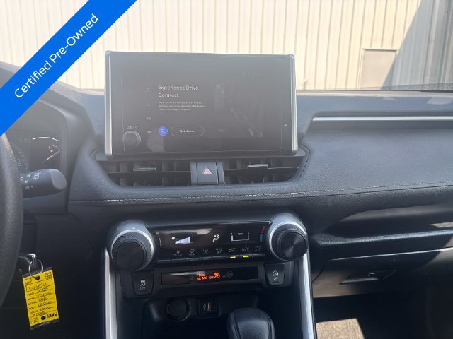 Used 2025 Toyota RAV4 LE FWD image 18