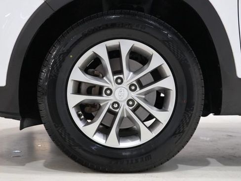 Used 2020 Hyundai Santa Fe SEL FWD image 9