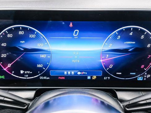 Certified 2025 Mercedes-Benz GLC 300 image 23