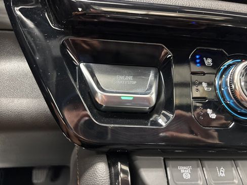 Used 2025 GMC Sierra 2500 AT4 w/ AT4 Preferred Package image 44