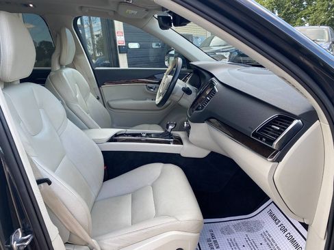 Used 2017 Volvo XC90 T6 Momentum w/ Vision Package AWD/4WD image 34