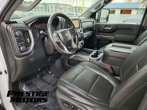 Used 2020 Chevrolet Silverado 2500 LTZ w/ LTZ Plus Package image 27