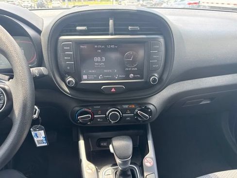 Used 2024 Kia Soul LX w/ Option Group 015 FWD image 9