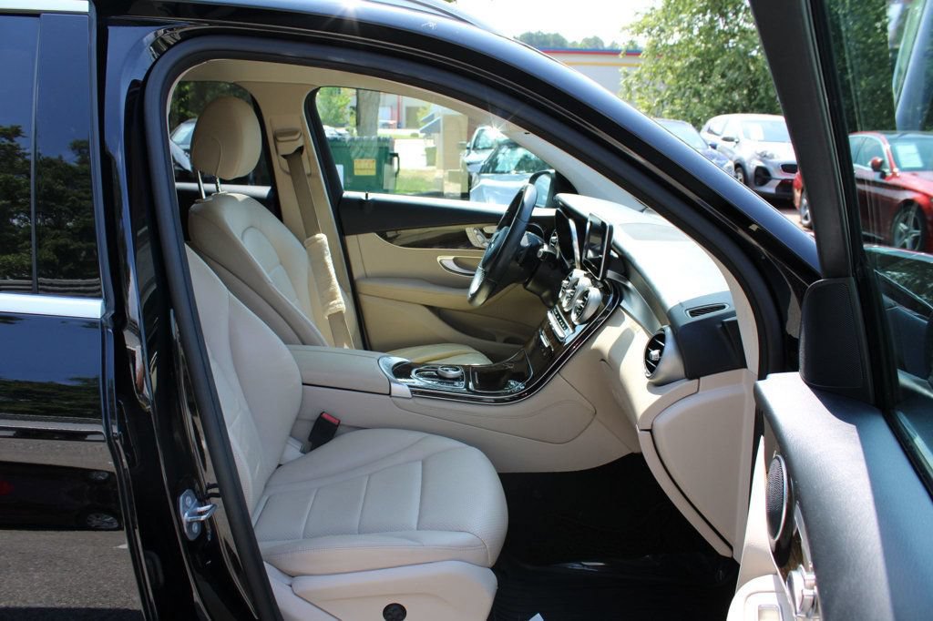Used 2019 Mercedes-Benz GLC 300 4MATIC image 29