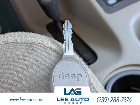 Used 2004 Jeep Wrangler Sahara w/ Dual Top Group AWD/4WD image 24