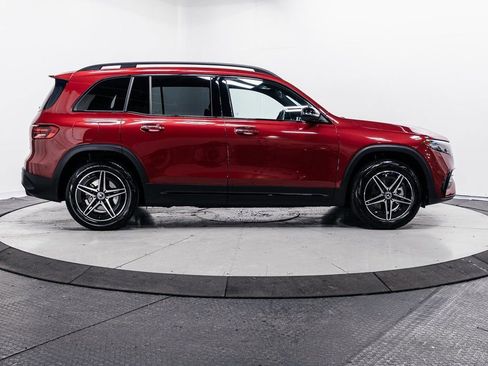 Used 2024 Mercedes-Benz EQB 300 300 image 30