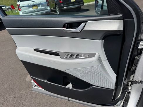 Used 2025 Hyundai Palisade SEL FWD image 23