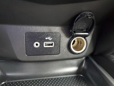 Used 2021 Nissan Rogue Sport S image 21