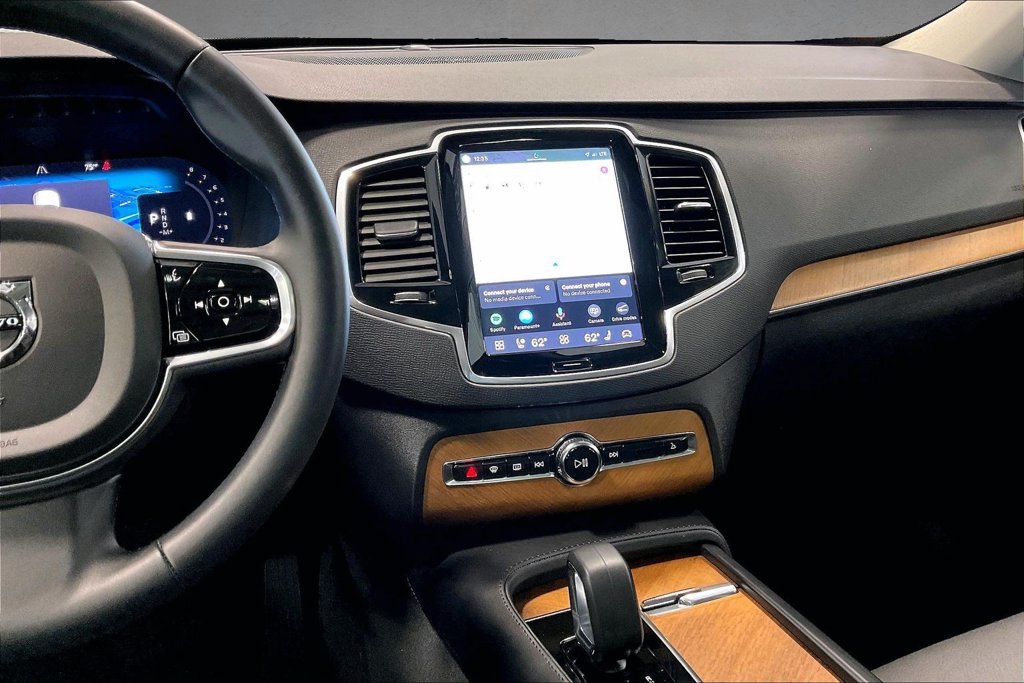 Certified 2023 Volvo XC90 B6 Plus w/ Protection Package Premier AWD/4WD image 10