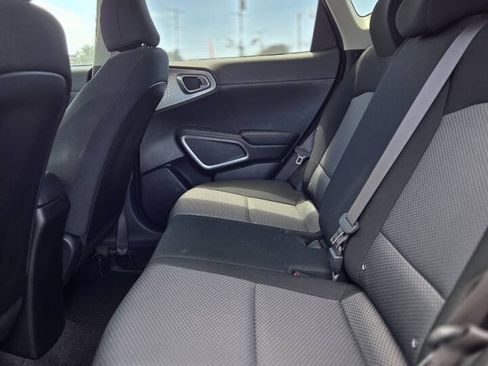Used 2022 Kia Soul LX FWD image 21