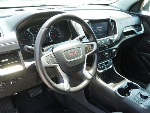 Used 2022 GMC Terrain SLT w/ LPO, Floor Liner Package image 18