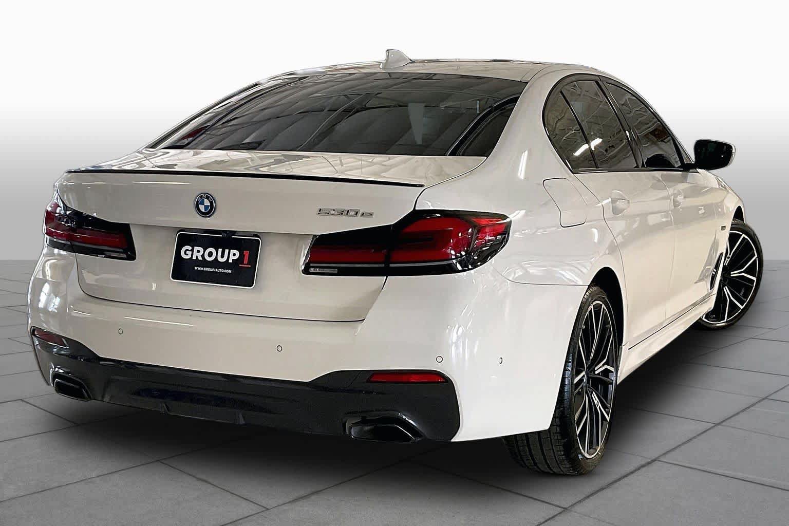 Used 2023 BMW 530e w/ M Sport Package RWD image 12