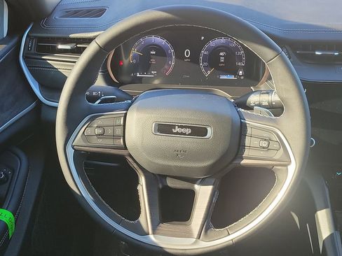 New 2026 Jeep Grand Cherokee Altitude AWD/4WD image 11