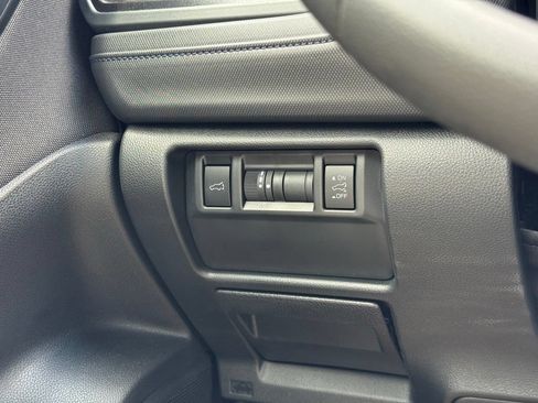 Used 2025 Subaru Forester Premium w/ Convenience Package #1 AWD/4WD image 12