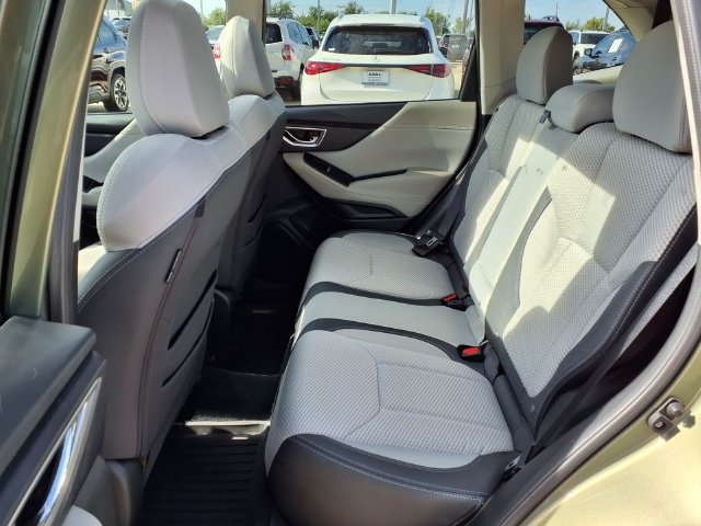 Used 2019 Subaru Forester Premium AWD/4WD image 8