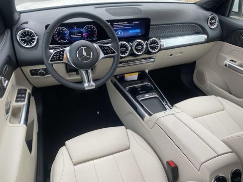 Certified 2025 Mercedes-Benz GLB 250 image 15