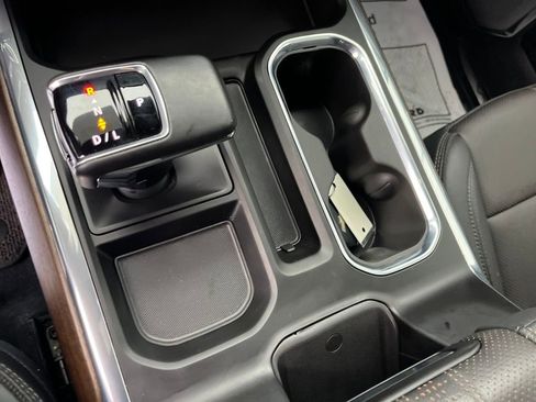 Used 2023 Chevrolet Silverado 1500 High Country w/ Technology Package image 16