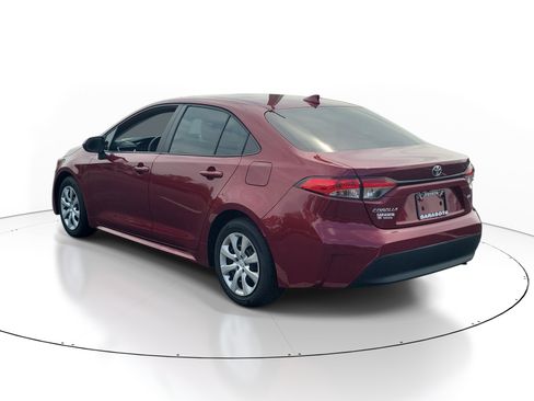 Used 2025 Toyota Corolla LE FWD image 4