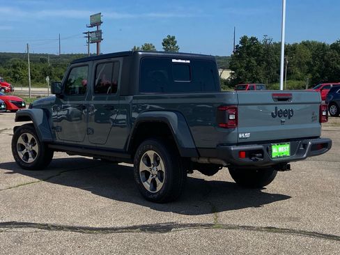 Used 2024 Jeep Gladiator Sport AWD/4WD image 5
