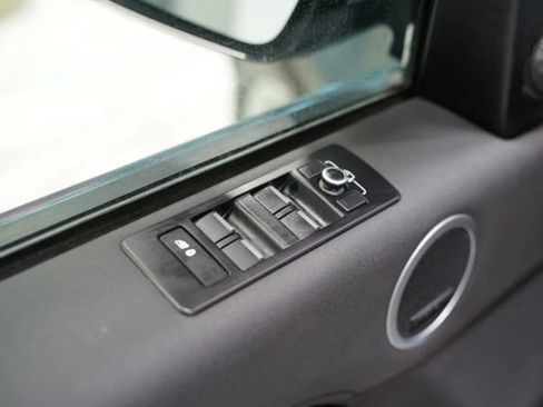 Used 2018 Land Rover Discovery SE AWD/4WD image 12