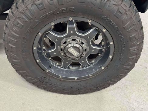 Used 2017 Jeep Wrangler Unlimited Sport w/ Quick Order Package 23S image 9