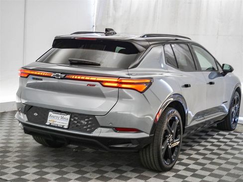 New 2026 Chevrolet Equinox EV RS image 8