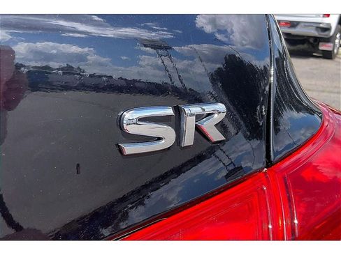 Used 2016 Nissan Sentra SR FWD image 9
