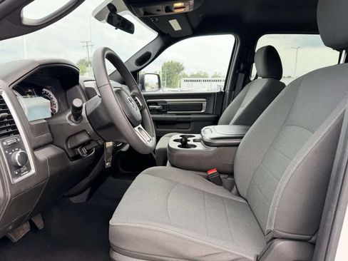 Used 2024 RAM 1500 Warlock AWD/4WD image 16