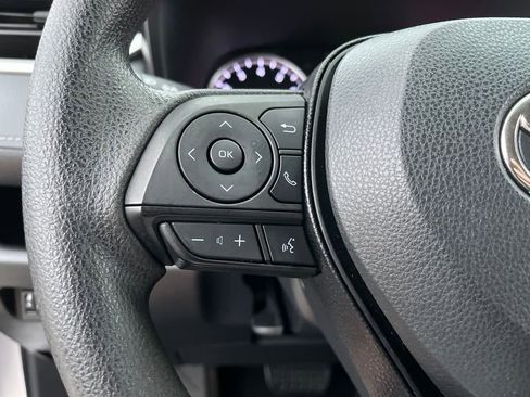 Used 2020 Toyota RAV4 LE AWD/4WD image 20