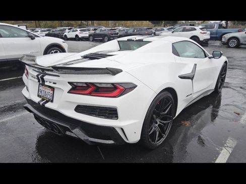 Used 2023 Chevrolet Corvette Z06 image 9