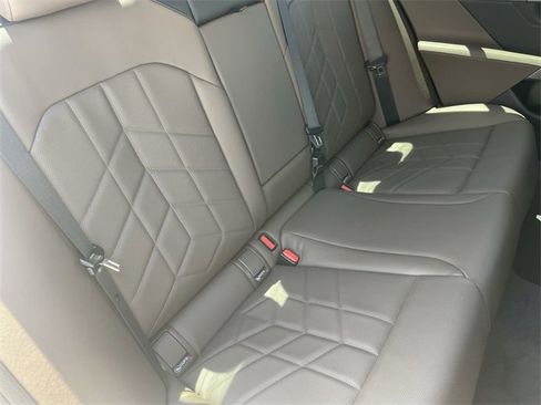 New 2025 BMW 530i image 13