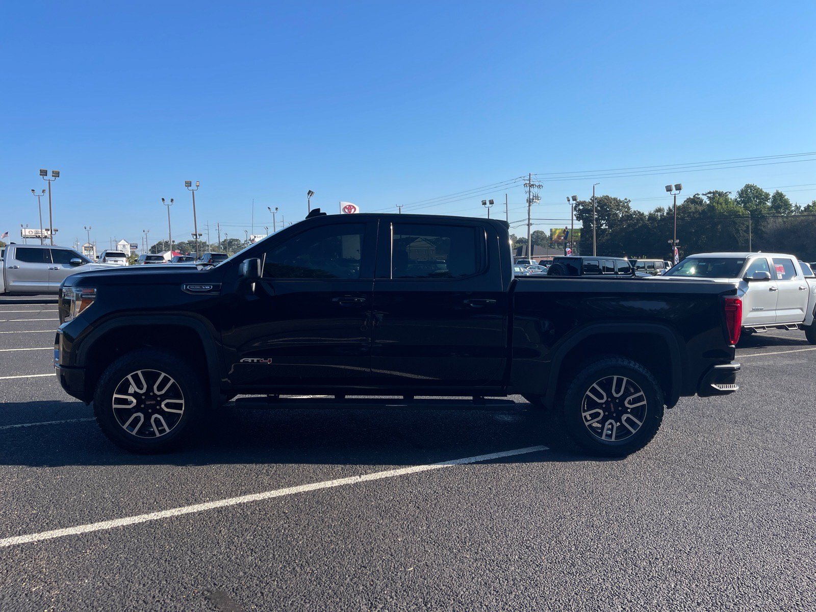 Used 2019 GMC Sierra 1500 AT4 w/ AT4 Premium Package AWD/4WD image 13