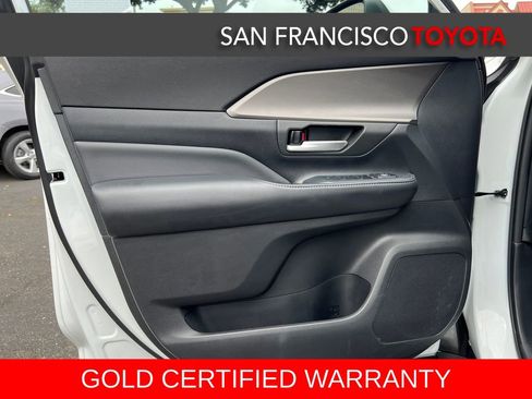 Certified 2024 Toyota Grand Highlander XLE AWD/4WD image 38