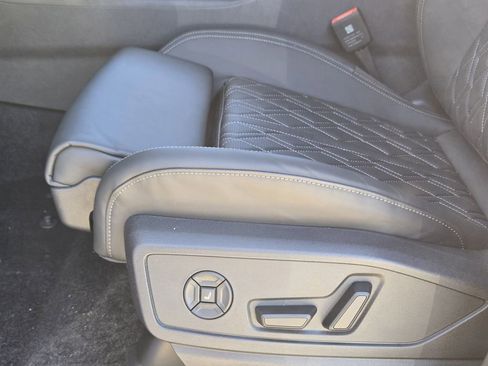 New 2025 Audi SQ5 Premium Plus image 27