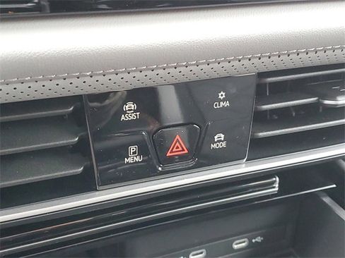 New 2026 Volkswagen Atlas Peak Edition image 30