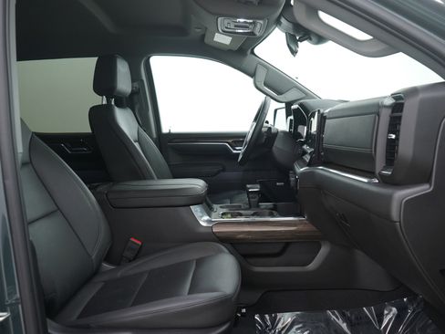 Used 2025 Chevrolet Silverado 1500 LT Trail Boss w/ LT Trail Boss Premium Package image 13