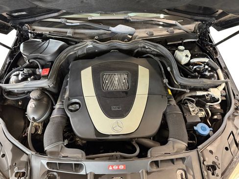 Used 2011 Mercedes-Benz C 300 4MATIC Sedan image 24