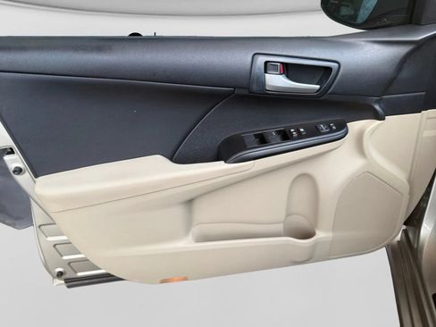 Used 2014 Toyota Camry LE FWD image 14