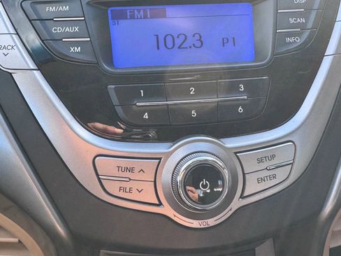 Used 2013 Hyundai Elantra GLS w/ Preferred Pkg image 14