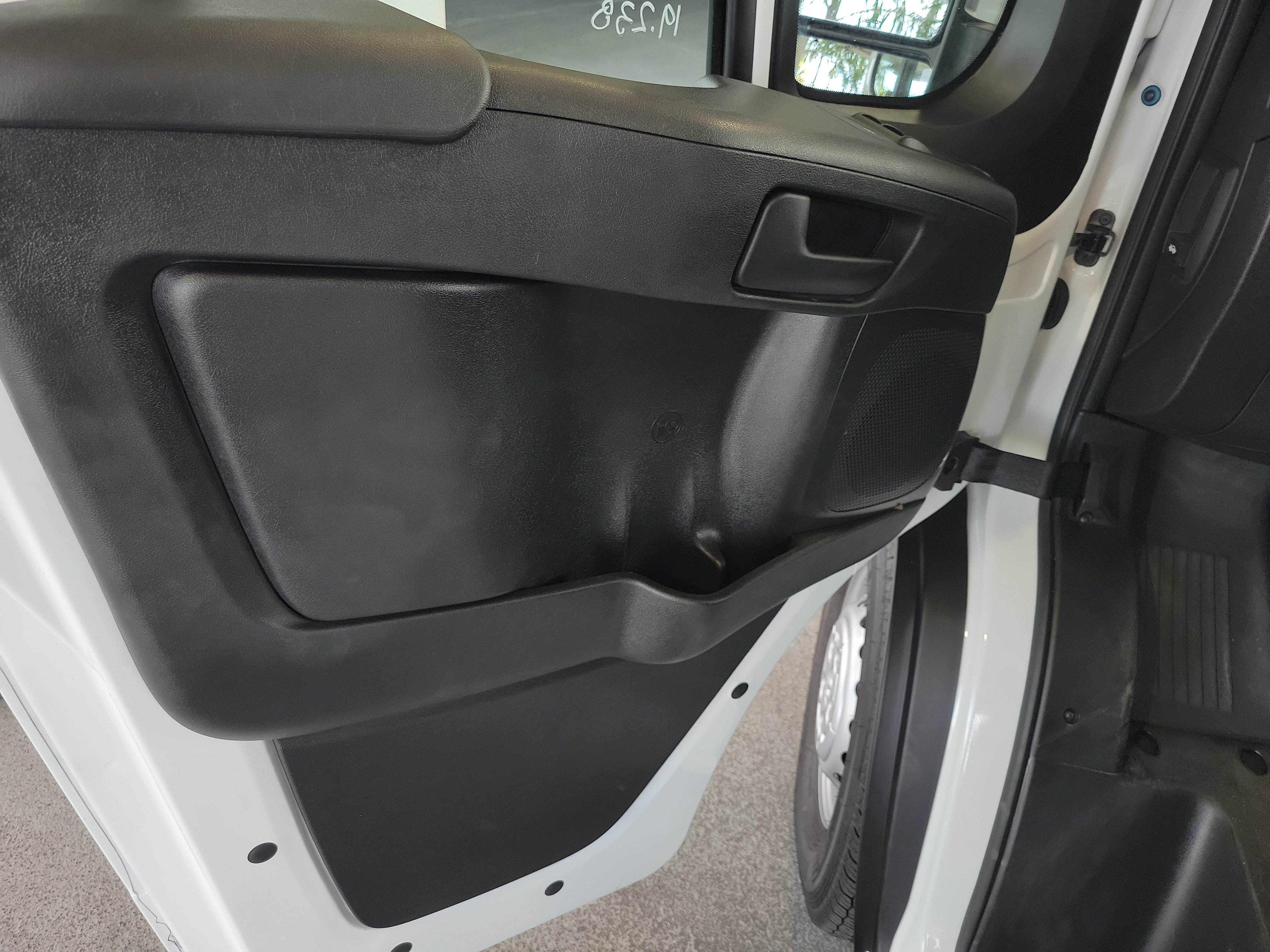 Used 2025 RAM ProMaster 1500 FWD image 11