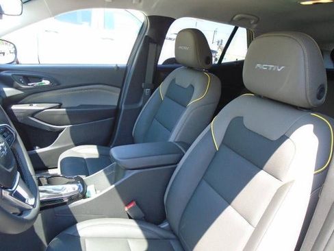 Used 2026 Chevrolet Trax ACTIV w/ Driver Confidence Package FWD image 17