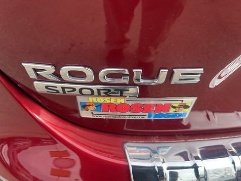 Certified 2022 Nissan Rogue Sport SL image 32