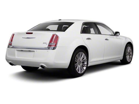 Used 2013 Chrysler 300 C RWD image 3