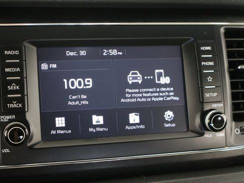 Used 2020 Kia Sedona LX image 25