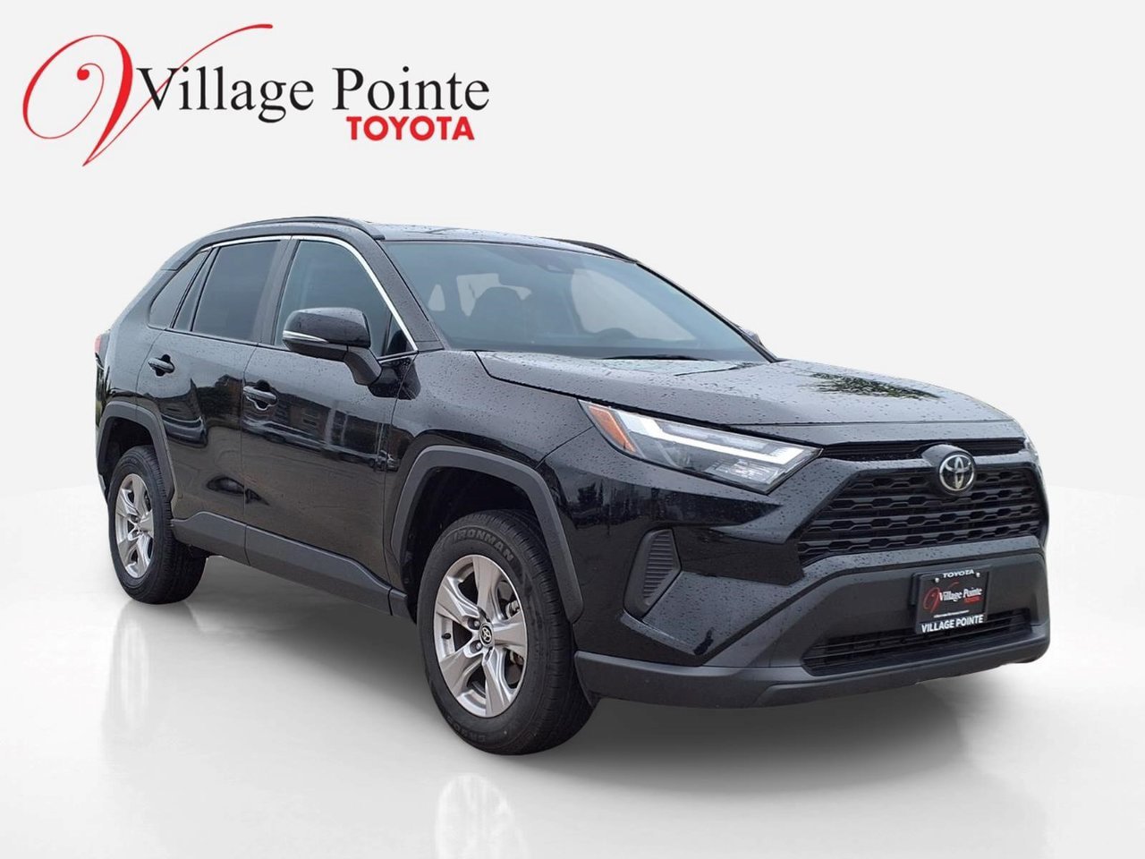 Used 2025 Toyota RAV4 XLE AWD/4WD image 8